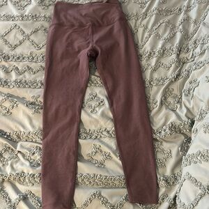 Beyond Yoga leggings in a coffe brown size Small